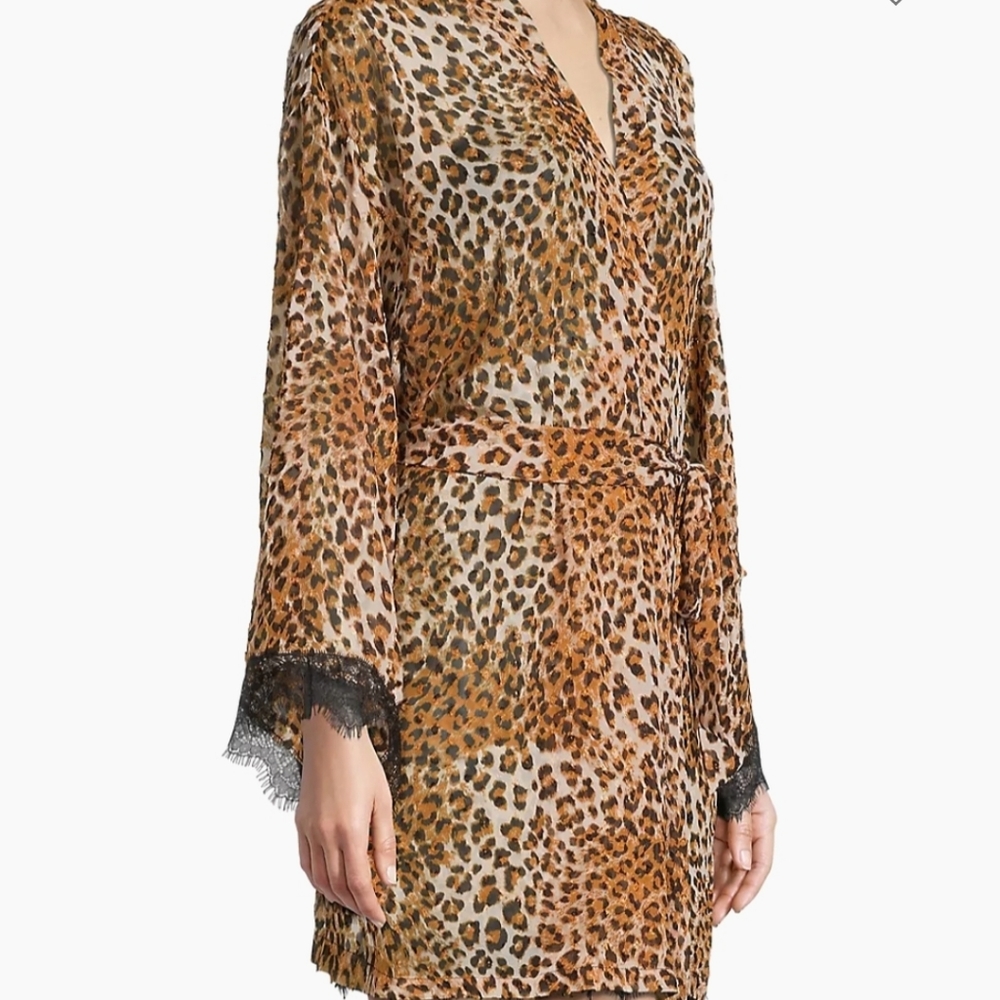 - Angela Leopard Print Robe - In Bloom by Jonquil - Picture 7 of 11